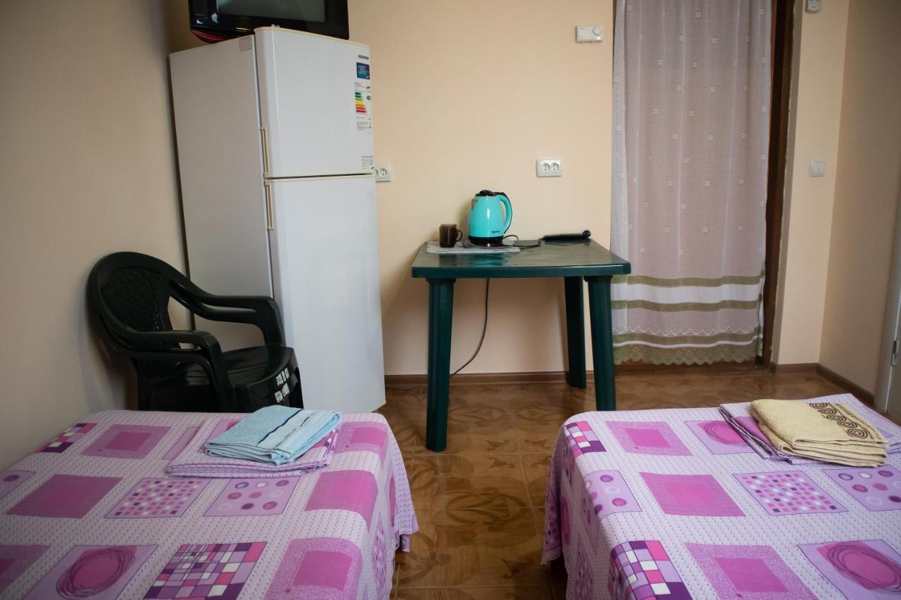 База Відпочинку "Сонячна" Primorskoje Exterior foto