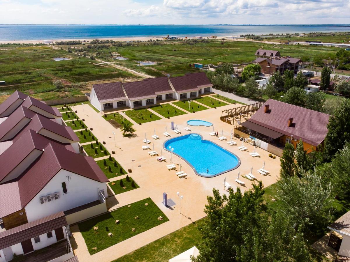 База Відпочинку "Сонячна" Primorskoje Exterior foto